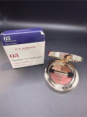 Clarins Ombre 4 Couleurs Eyeshadow Palette 03 Flame Gradation - White and Red